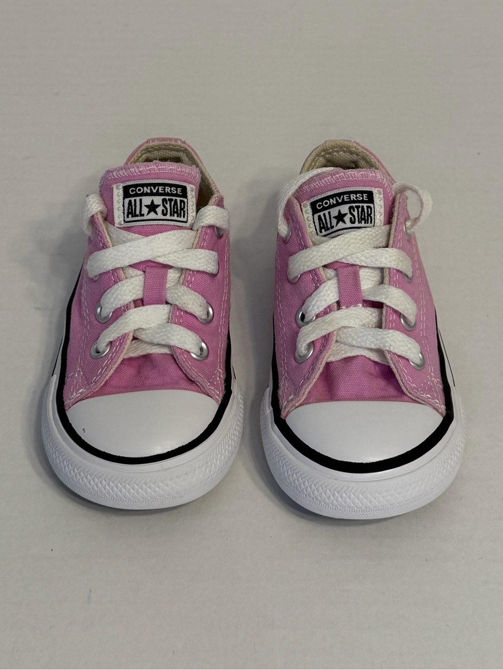Converse Chuck Taylor All Star Low Top Sneaker infant size 6